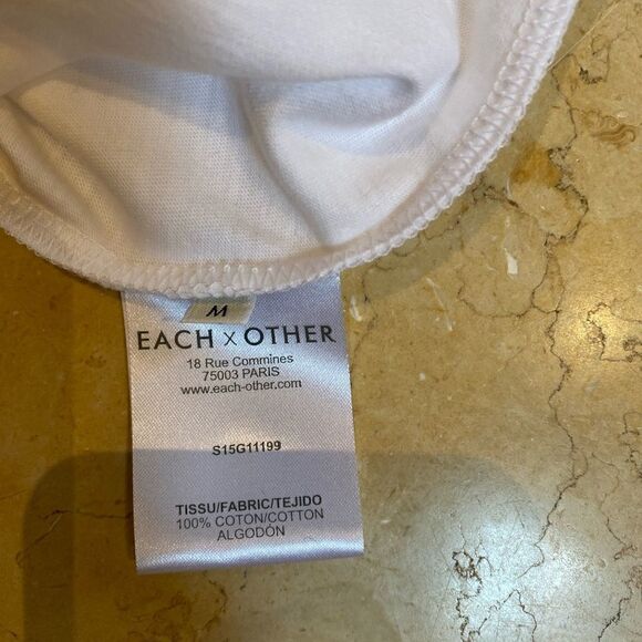 Artist’s Edition “Each x Other” White T-shirt signed by Robert Montgomery - Picture 4 of 4